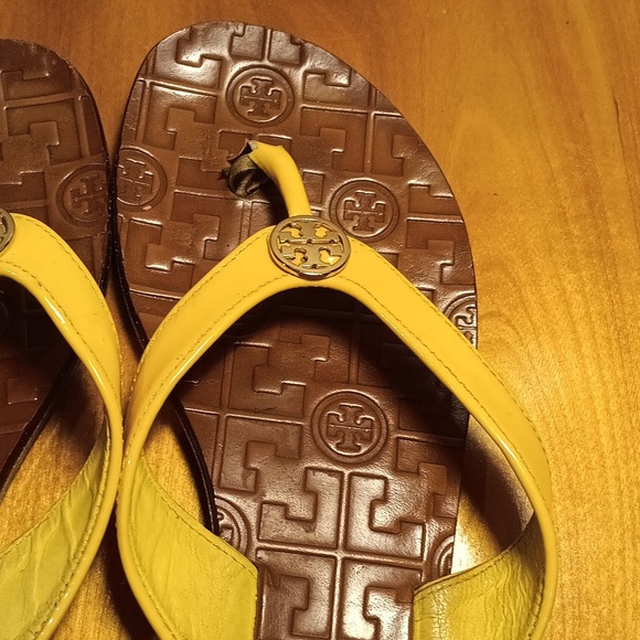 Tory Burch Sandals Size 8 - Picture 5 of 9